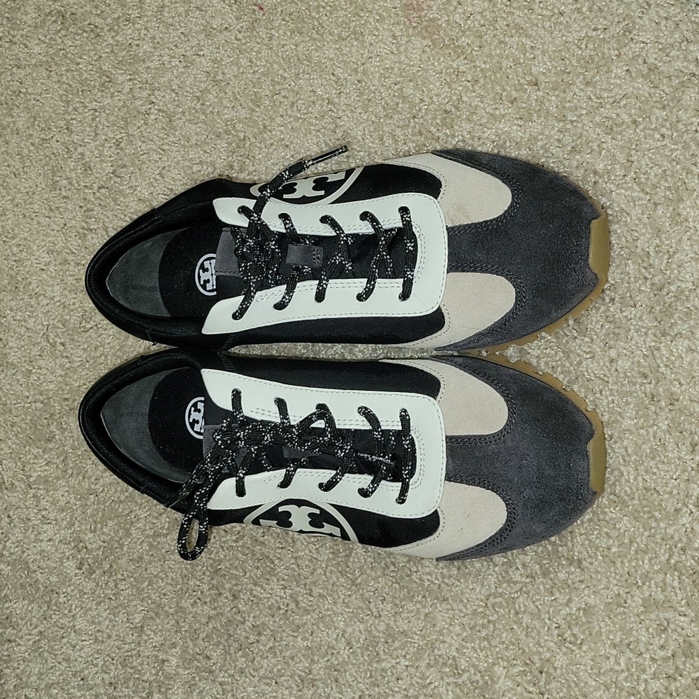 Tory Burch Sneaker, Black, Size 11.